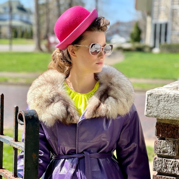 Meet your Posher, Lola - Picture 1 of 1